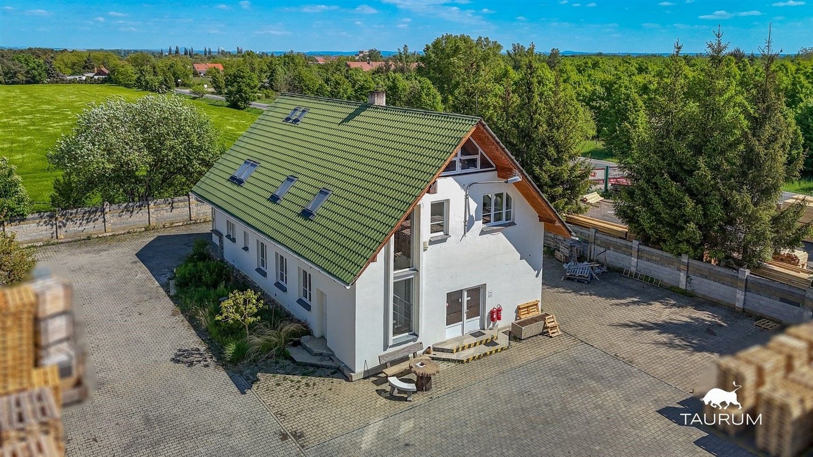 Prodej sklad - Vojkovice, 12 m²