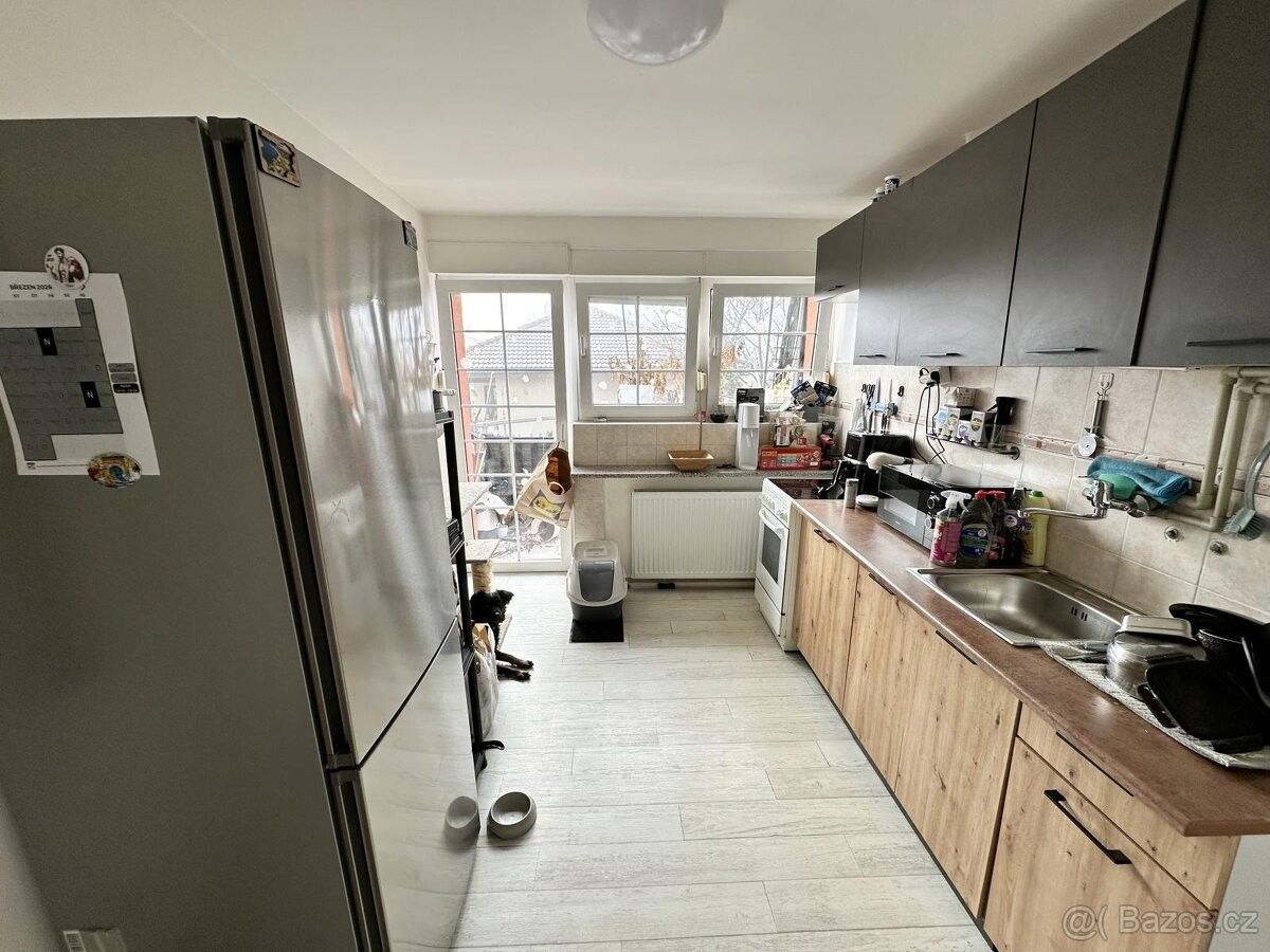 Pronájem byt - Hřebeč, 273 45