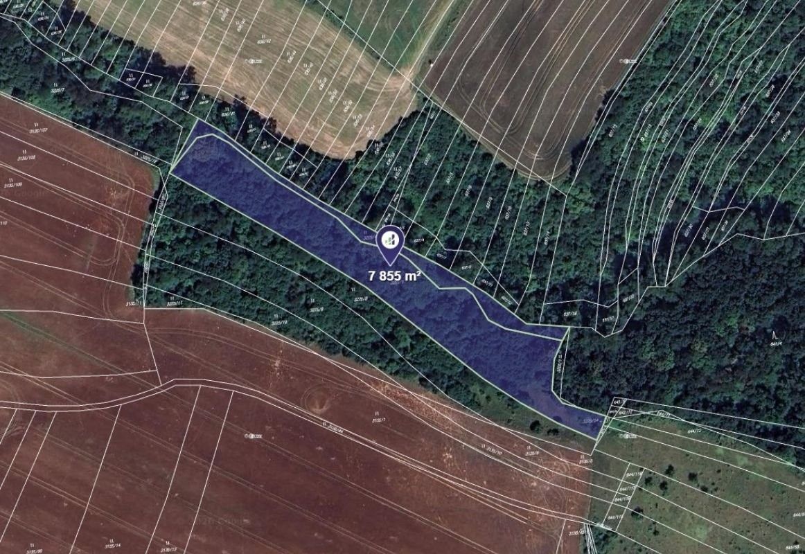 Louka, 7 855 m²