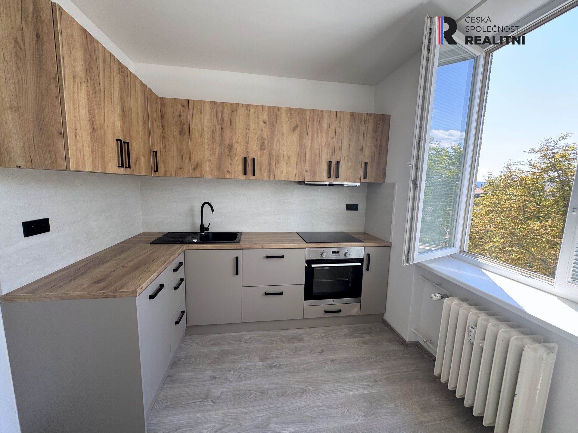 2+1, Majakovského, Karlovy Vary, 54 m² - 1