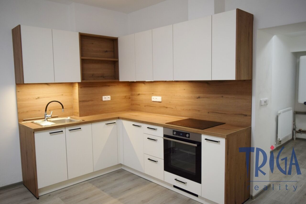 2+1, náměstí T. G. Masaryka, Dvůr Králové nad Labem, 67 m²