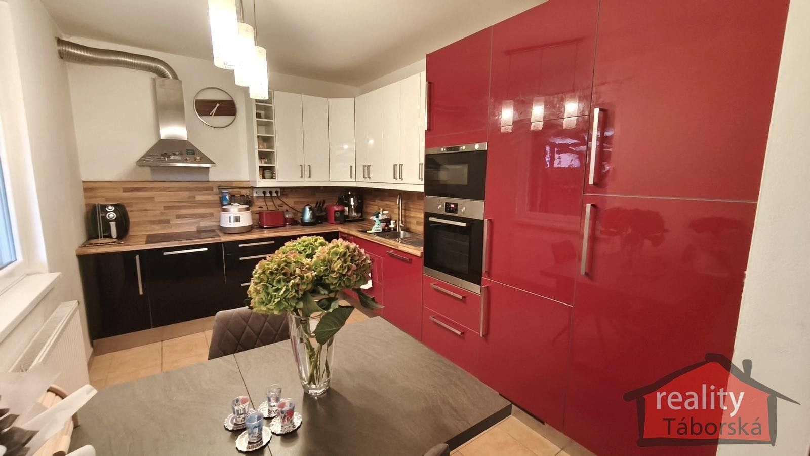 3+kk, Luční, Nupaky, 69 m²