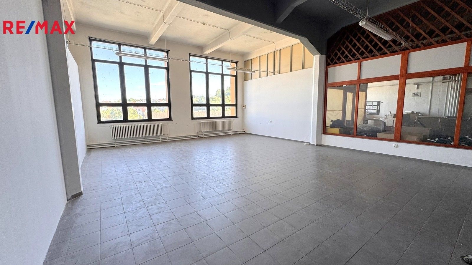 Pronájem obchodní prostory - Křemešnická, Pelhřimov, 84 m²