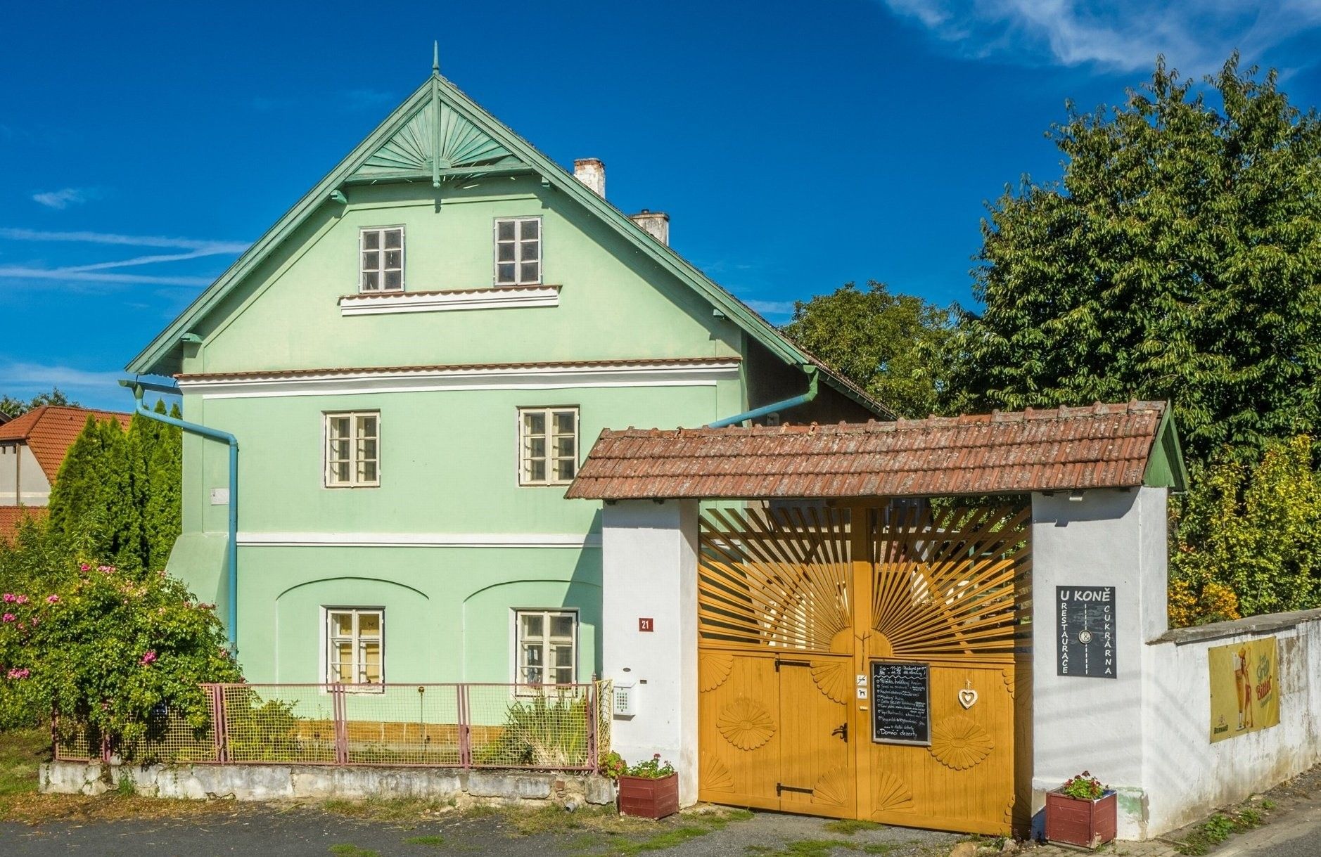 Restaurace, Kokořín, 375 m²