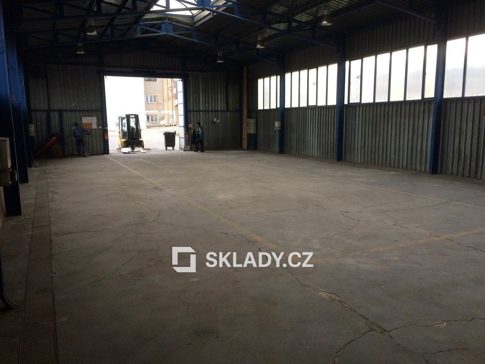 Pronájem sklad - Žalany, 275 m²