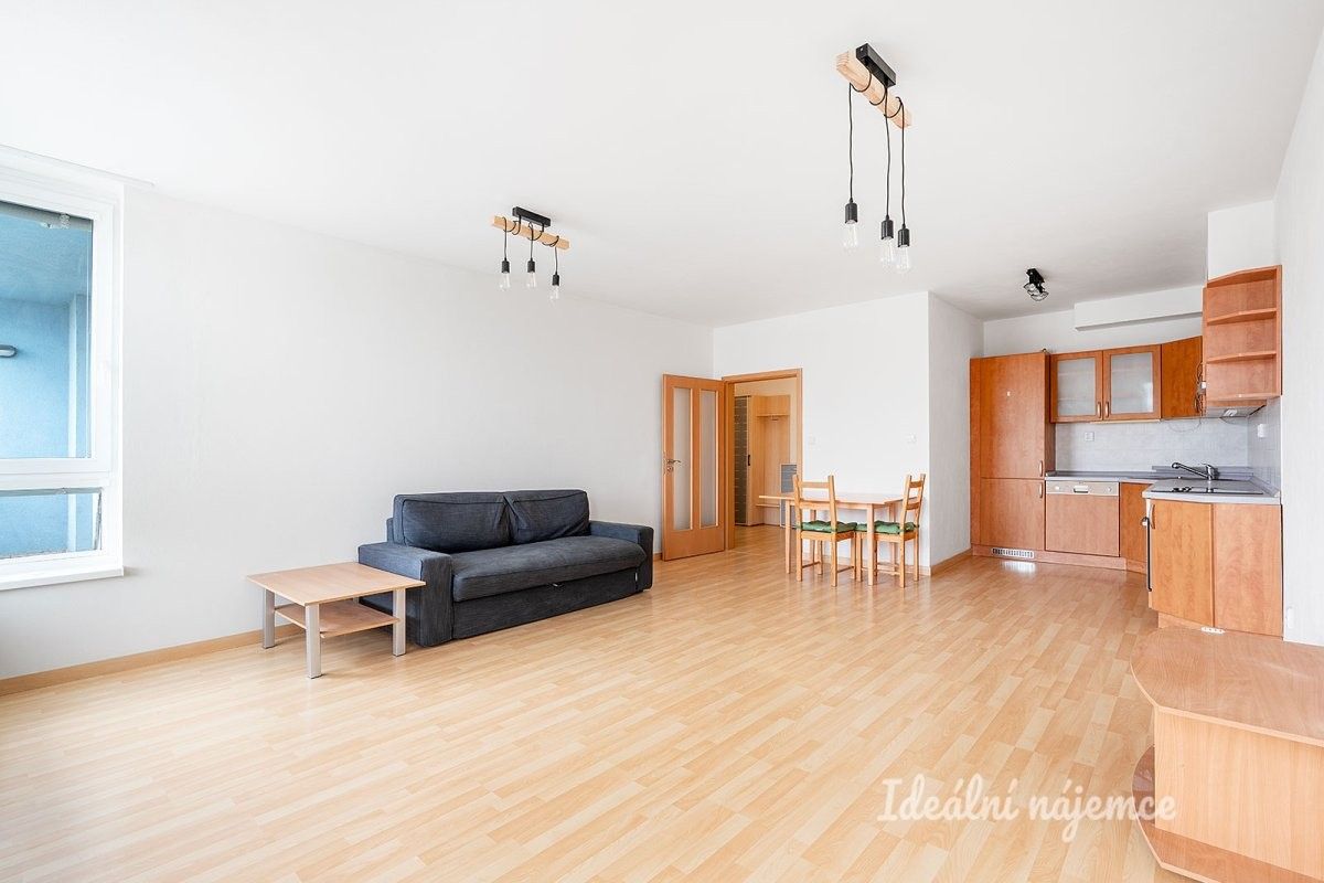 Pronájem byt 2+kk - Přeštická, Praha, 61 m² - 2