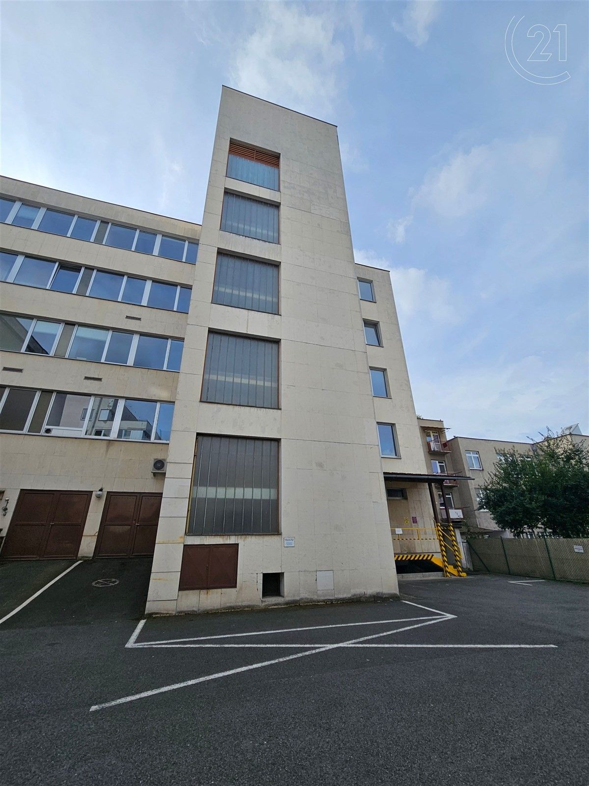 Pronájem kancelář - Bartošova, Zlín, 59 m²