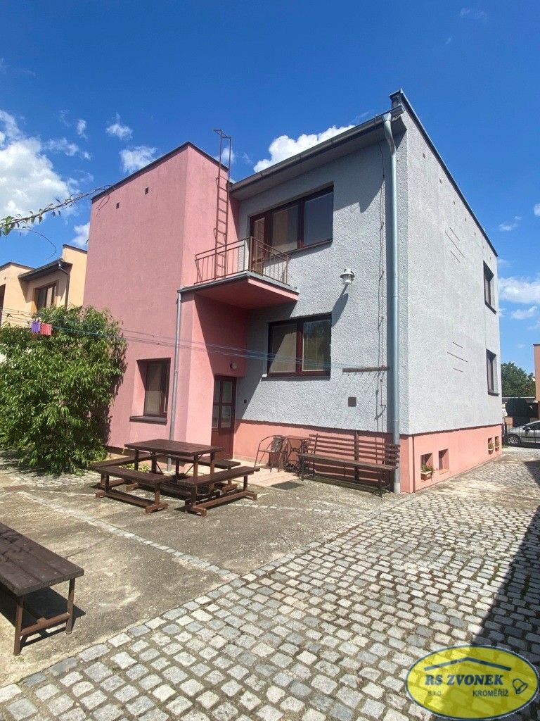 Prodej dům - Včelín, Hulín, 774 m²