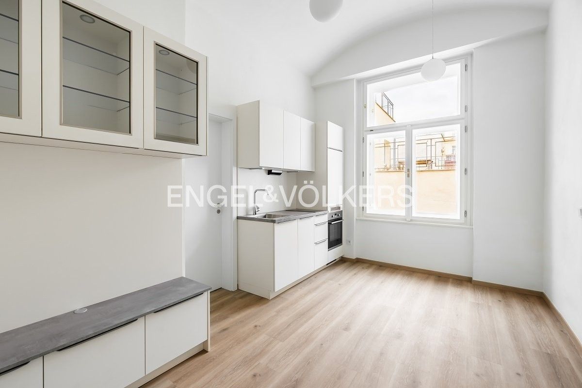2+kk, Václavské náměstí, Praha, 37 m²