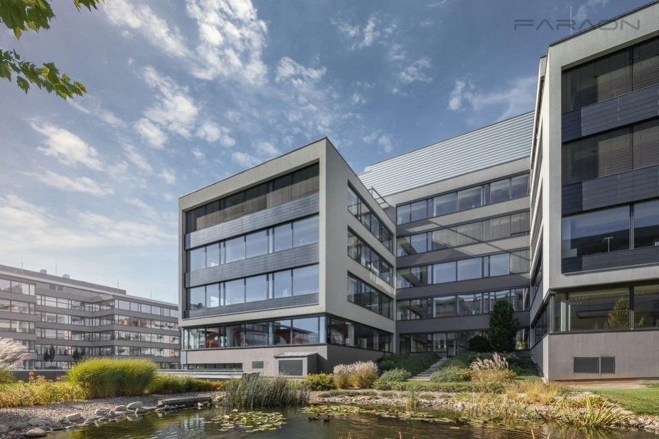 Pronájem kancelář - Laurinova, Praha, 673 m²