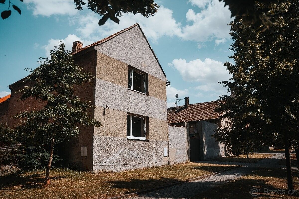 Prodej byt - Slavětín nad Ohří, 439 09