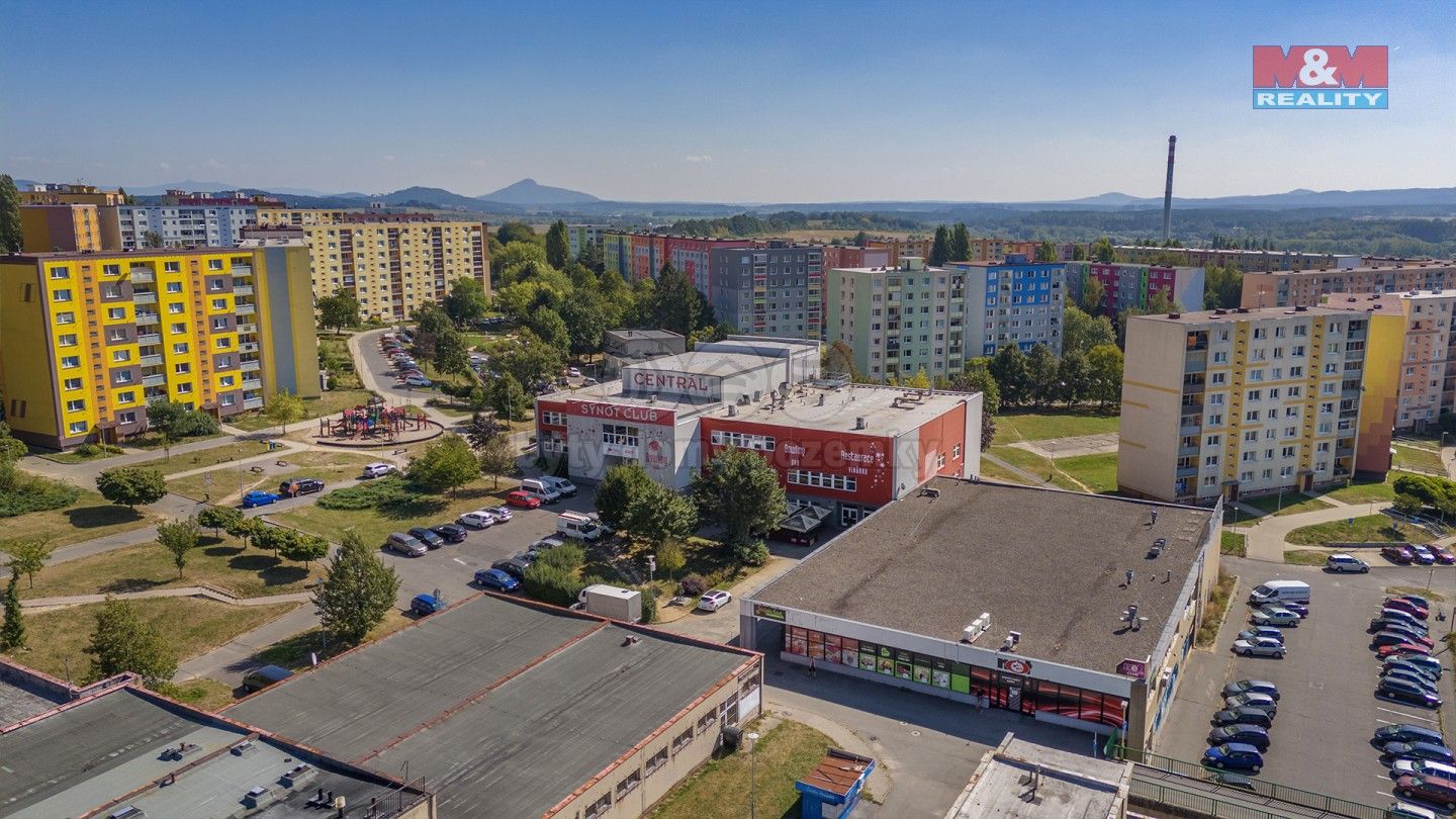 Obchodní prostory, 28. října, Česká Lípa, 3 800 m² - 1