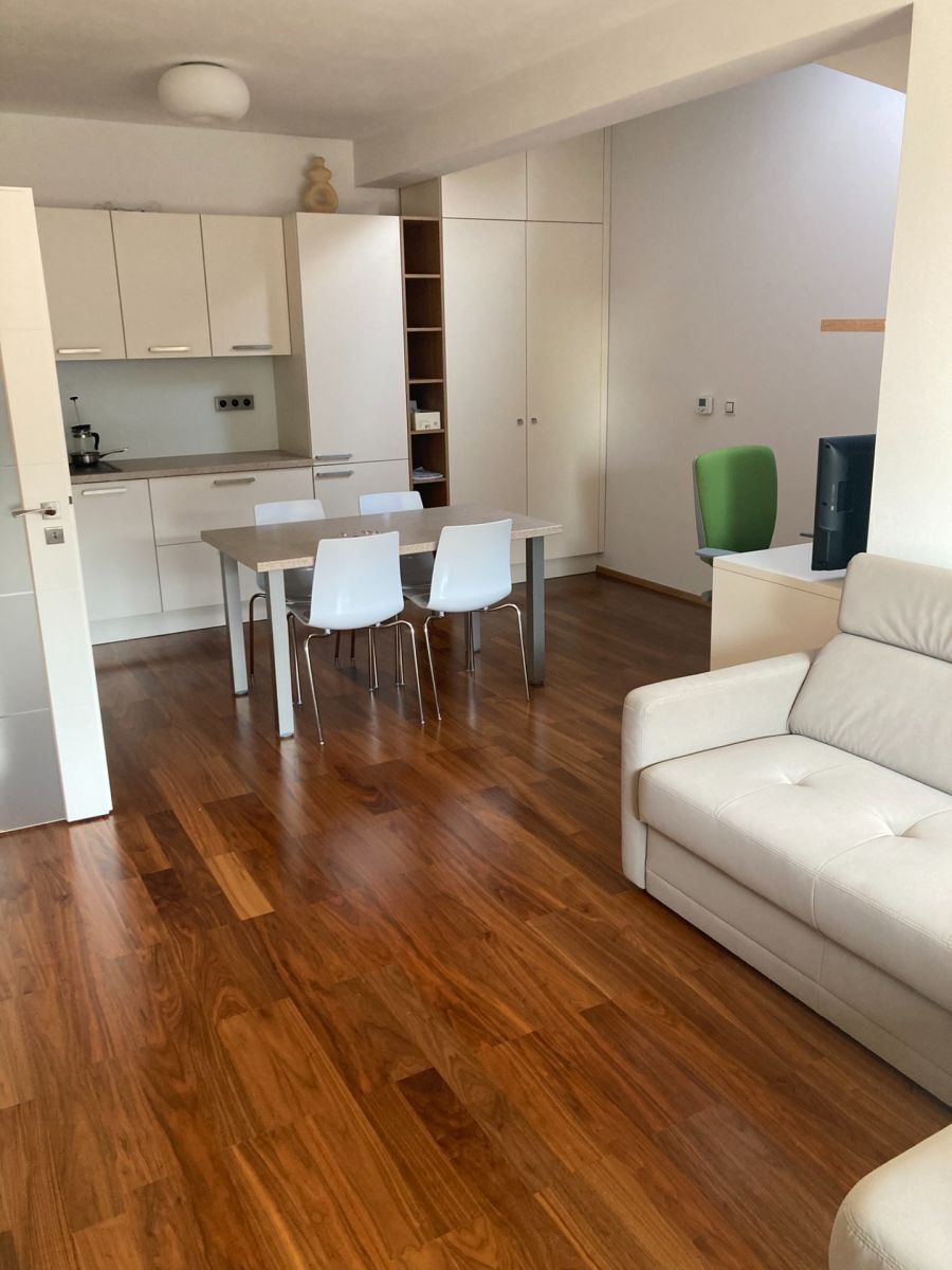 Byt 2+kk, 59 m²