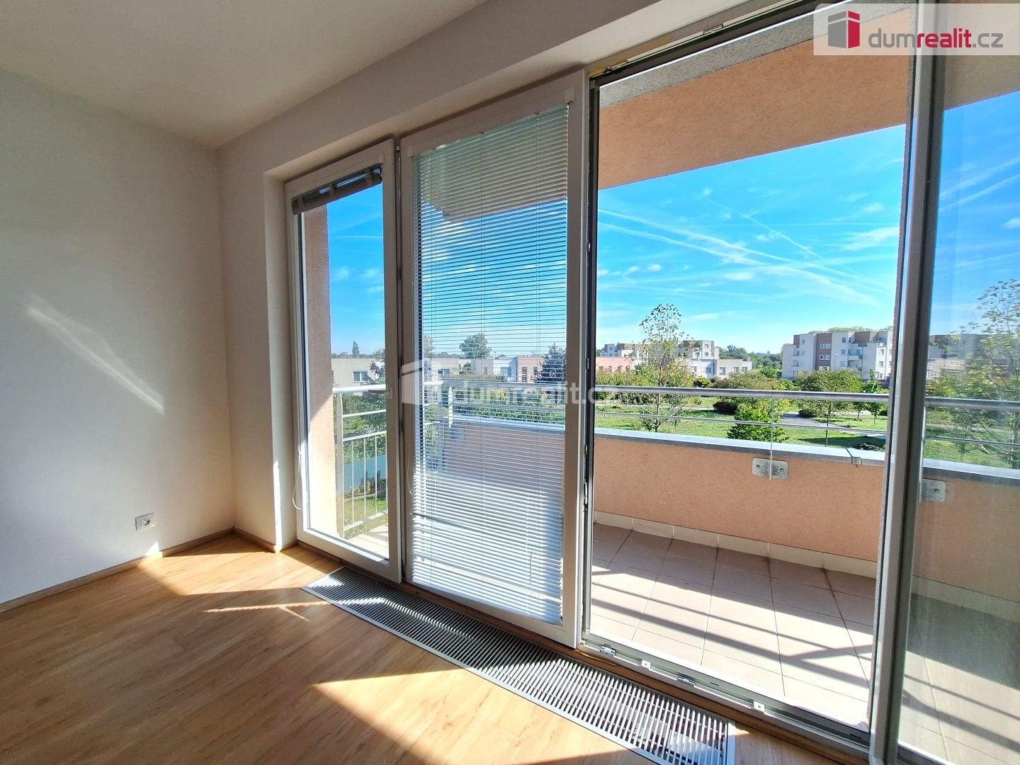Pronájem byt 2+kk - Hlučkova, Praha, 63 m² - 2