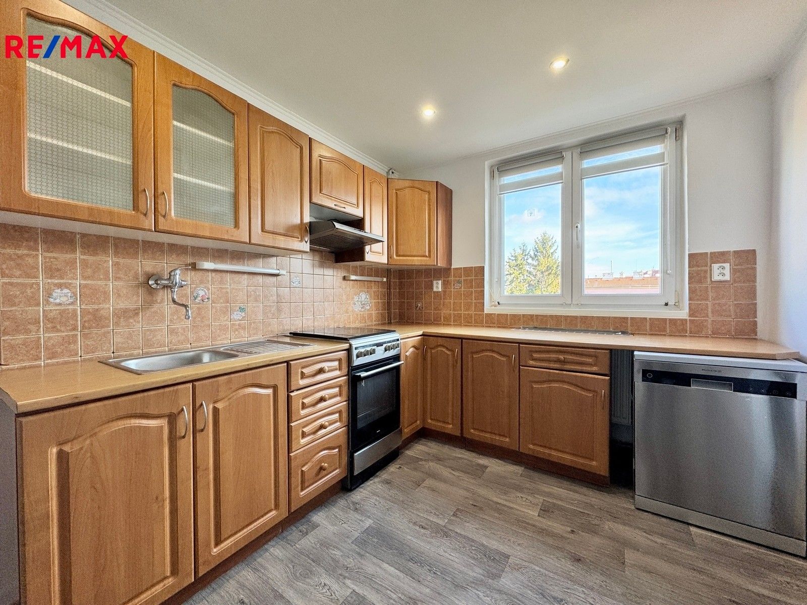 Prodej byt 3+1 - Sládkova, Žatec, 79 m²