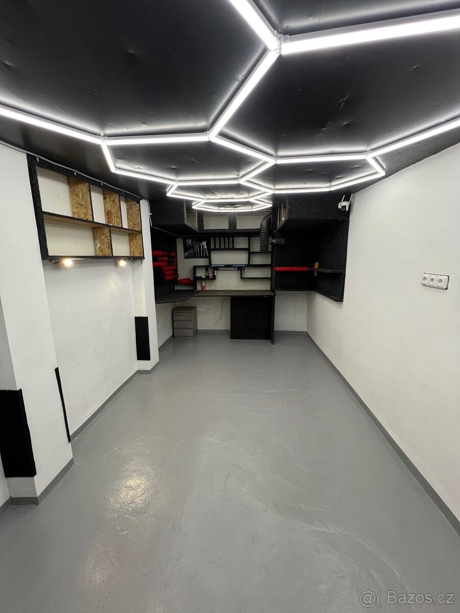 Prodej garáž - Havířov, 736 01