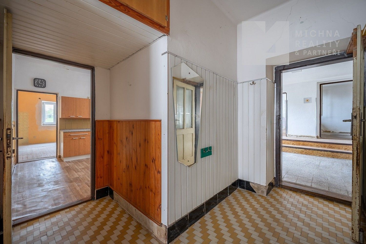Prodej rodinný dům - V Dědině, Říčany, okres Brno-venkov, 181 m² - 5