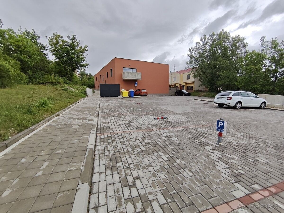 Garáže, Brno, 628 00 - 1