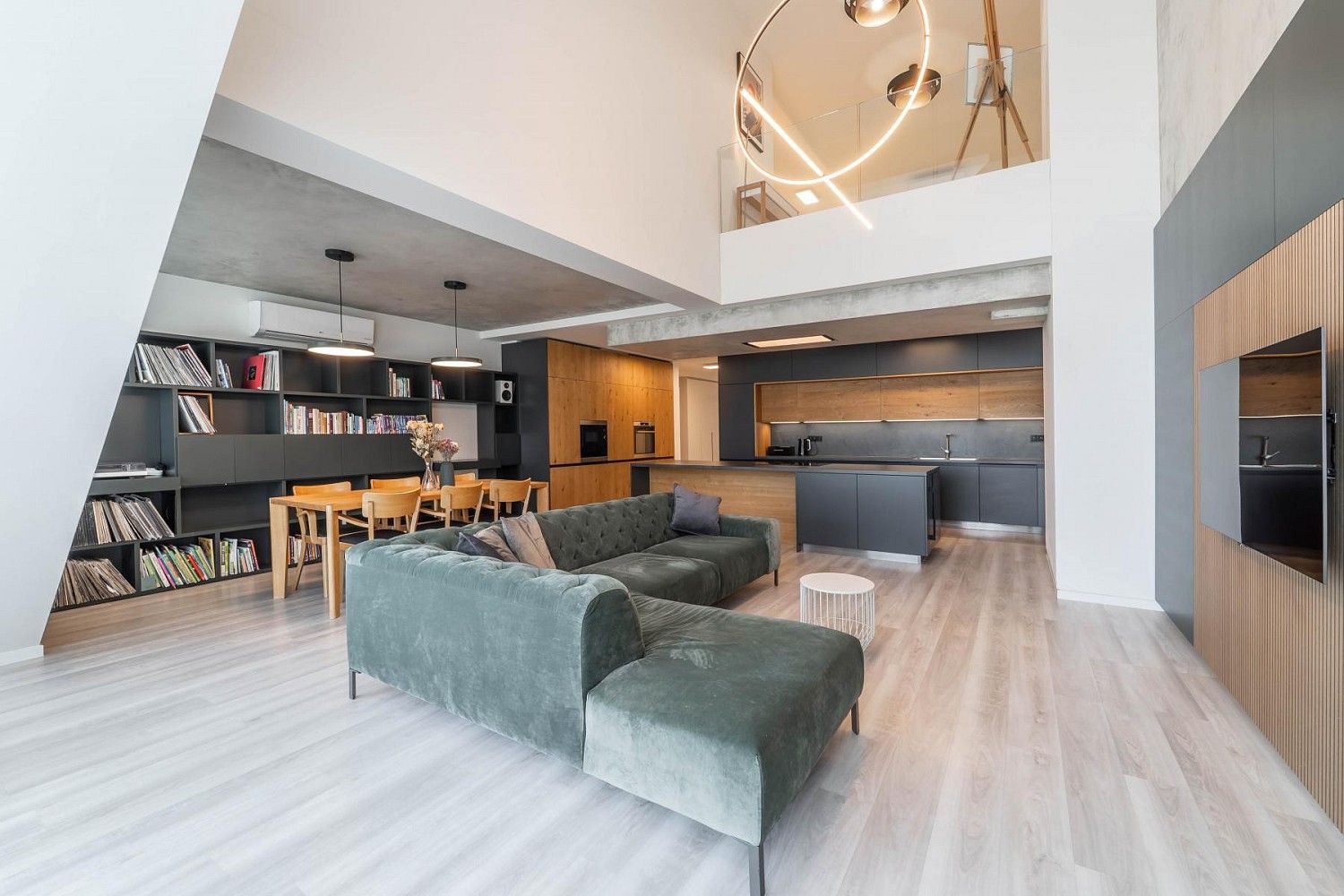 Byt 5+kk, 272 m²