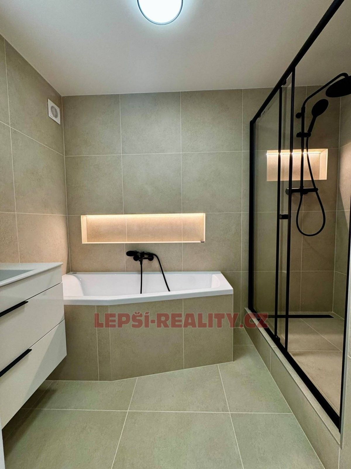 Byt 3+kk · 74 m² · Livornská, Praha - 4