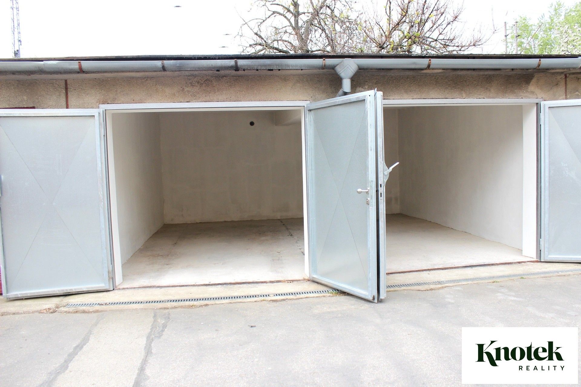 Garáže, Sazenice, Brno Komárov, 34 m² - 2