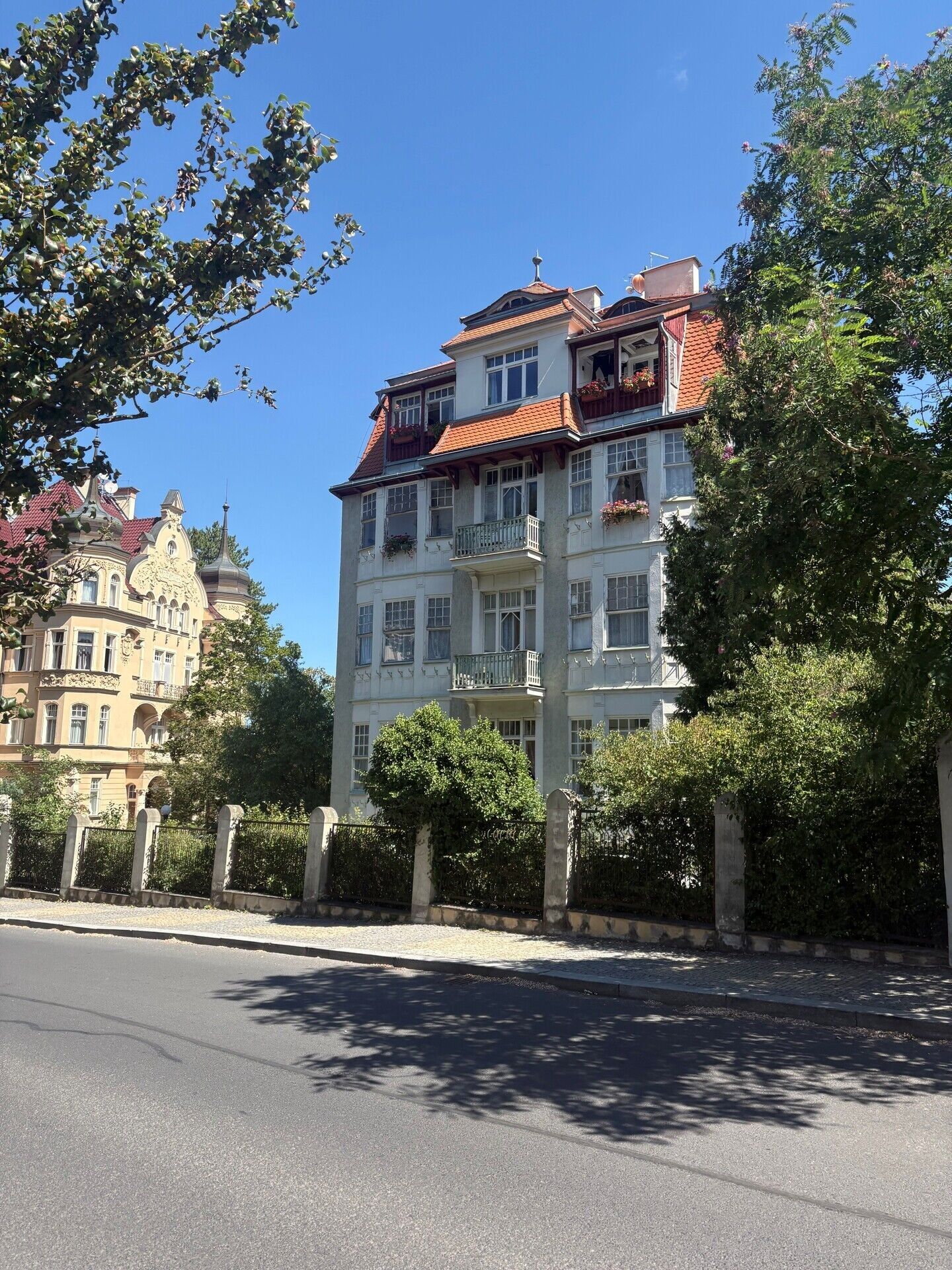 2+kk, Krále Jiřího , Karlovy Vary, 60 m² - 1