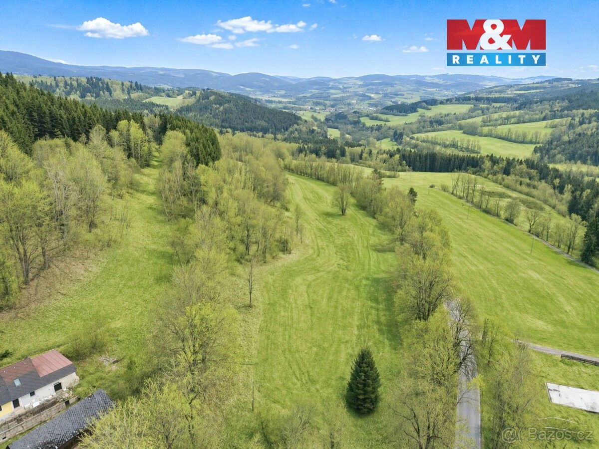 Stavební pozemek, Chroboly – pohled 5