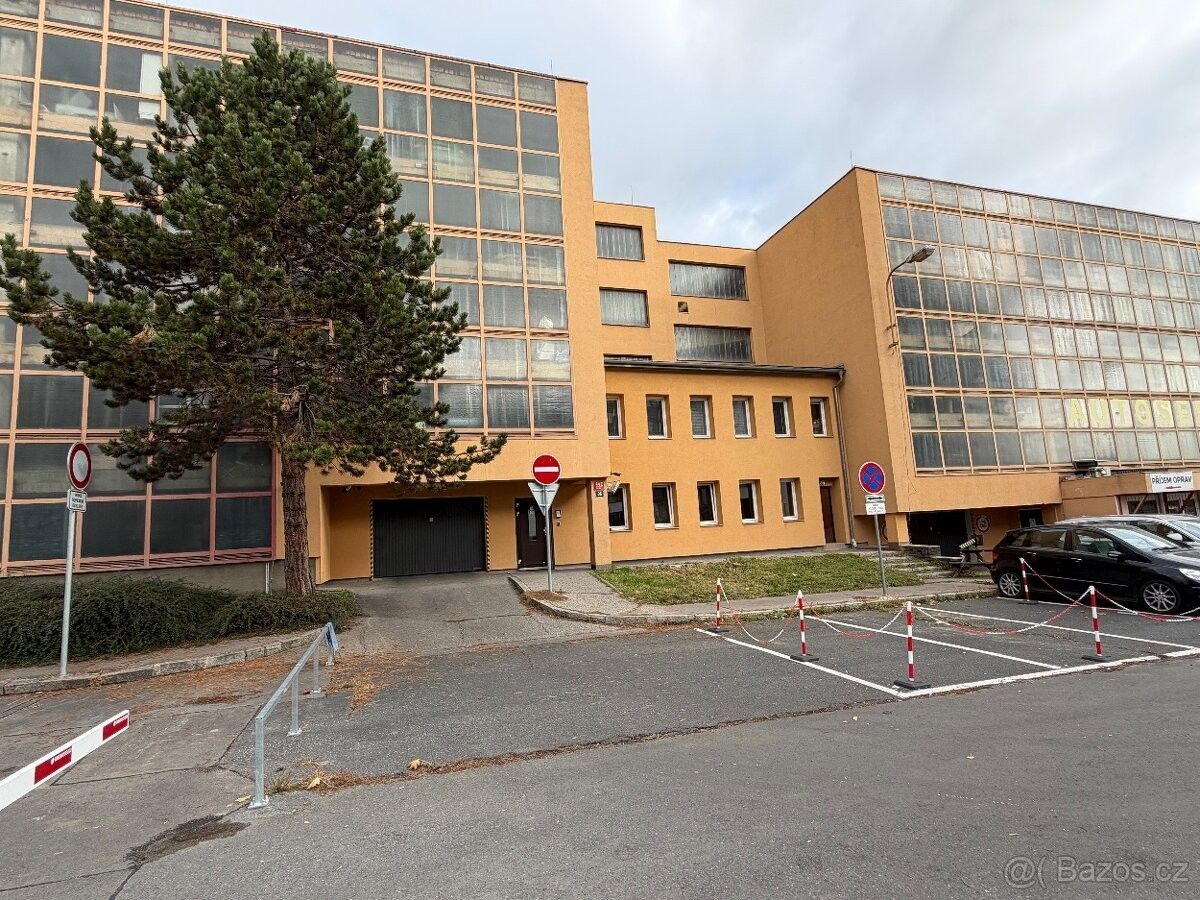 Garáže, Praha, 190 00