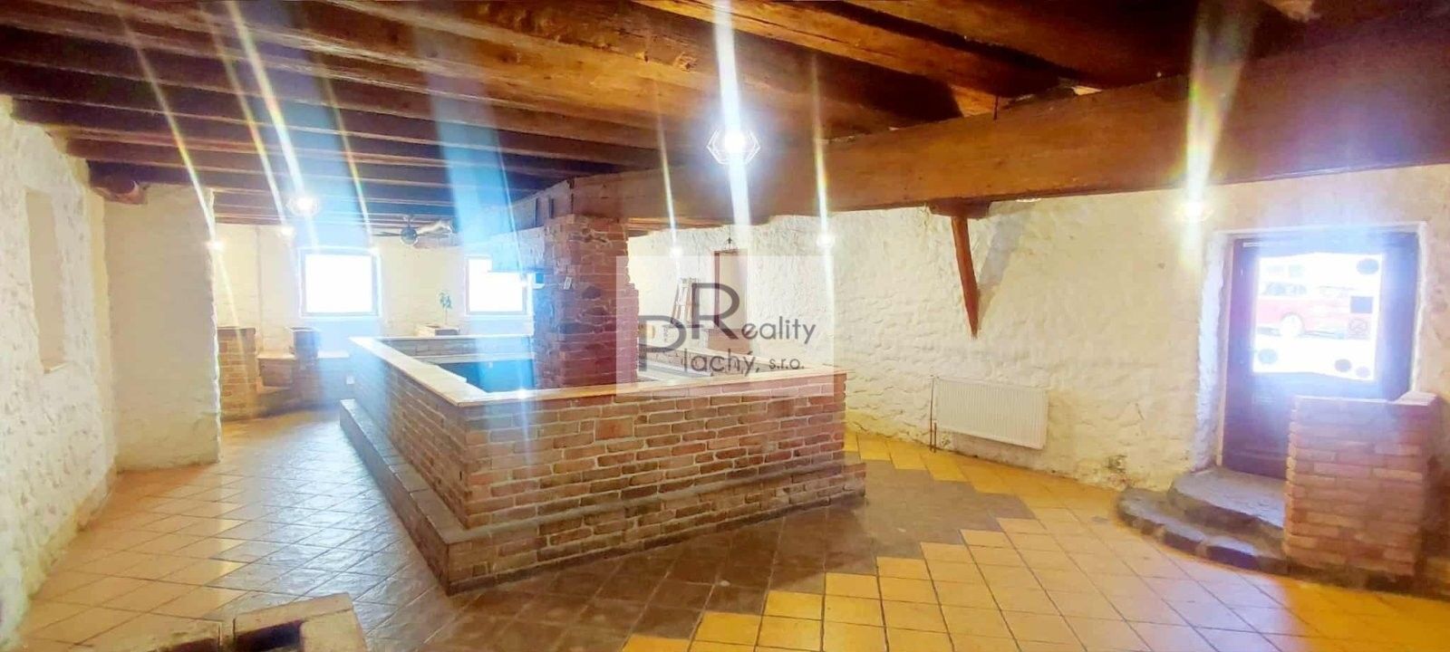 Obchodní prostory, Znojmo, 300 m²