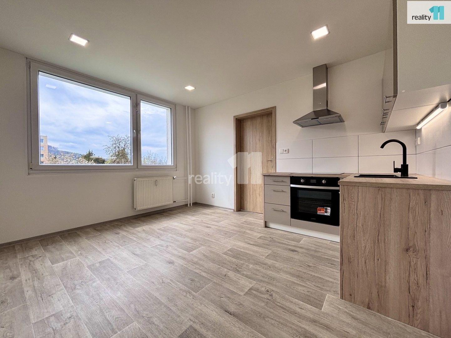 2+kk, Sídliště, Cvikov, 36 m² - 1