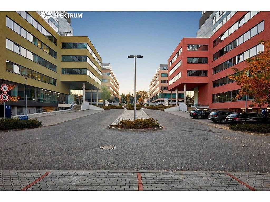 Kancelář, 577 m²