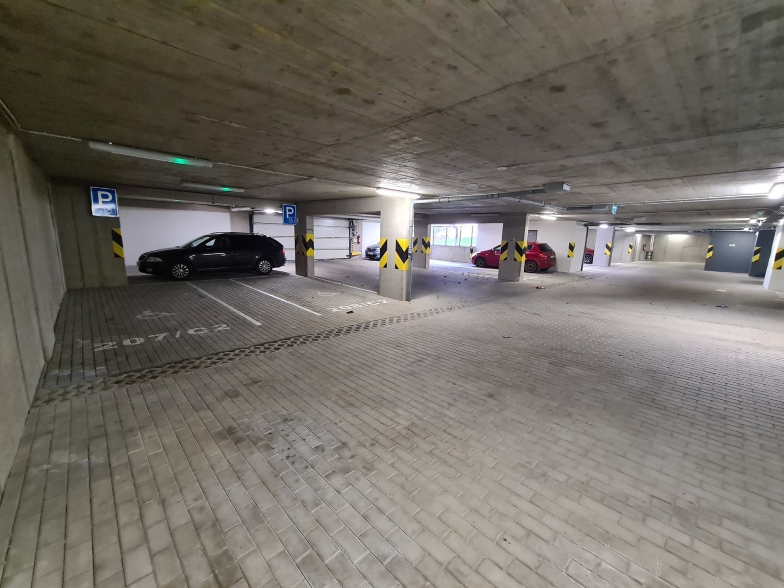 Garáž · 15 m² · Makedonská, Praha - Střížkov - 3