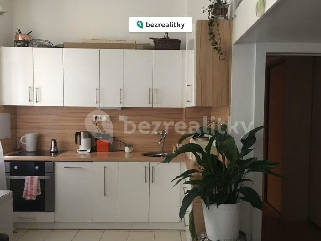 2+kk, Bubenská, Praha, 50 m²