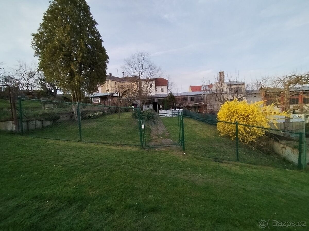Zahrady, Děčín, 405 02, 360 m²
