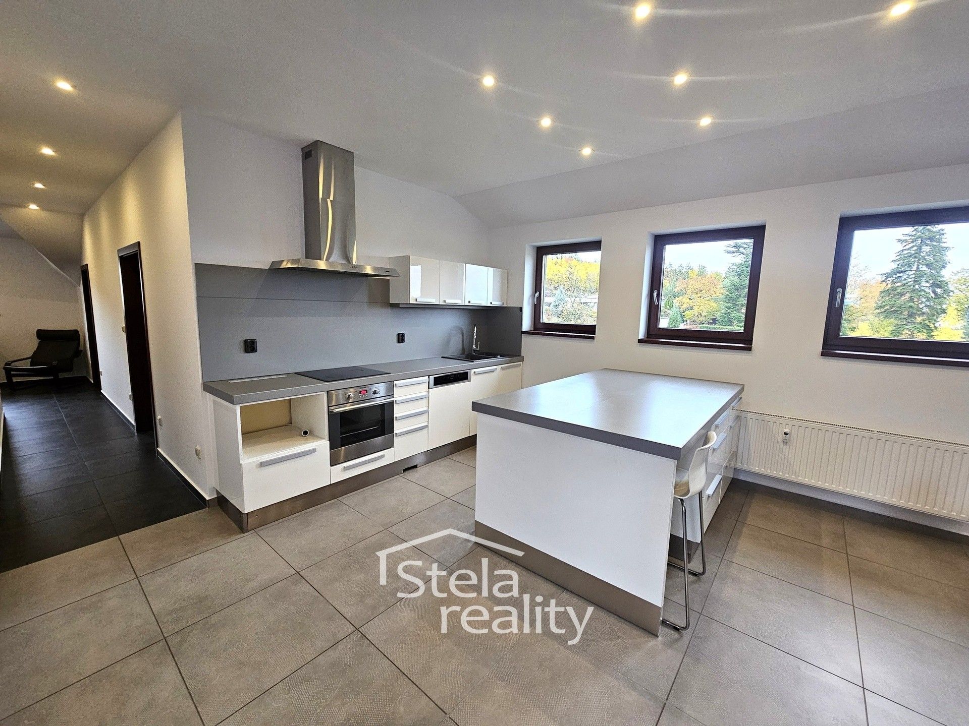 4+kk, Ježník, Krnov, 160 m²