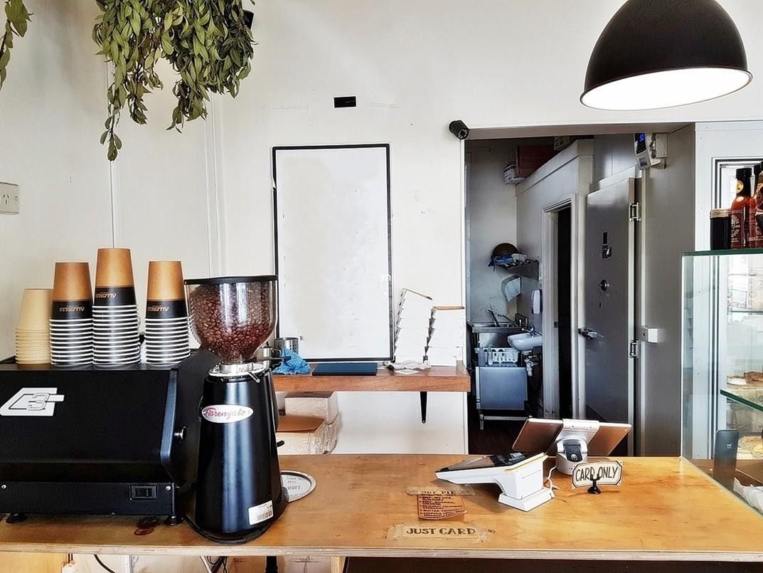 Pronájem restaurace - Nikoly Tesly, Praha, 70 m²