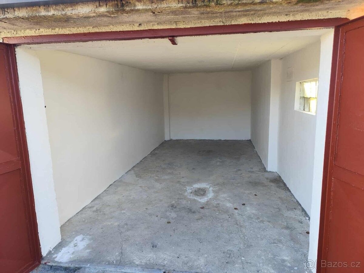 Garáže, Lovosice, 410 02