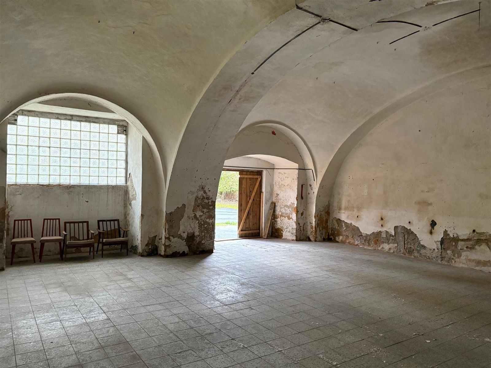 Obchodní prostory, Zámecká, Planá, 250 m²