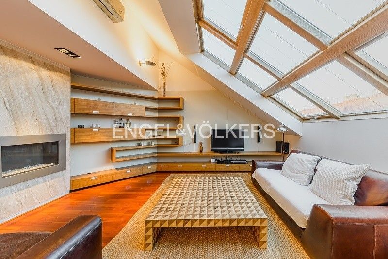 Pronájem byt 3+kk - Helmova 1443, Praha Nové Město, 102 m² - 2