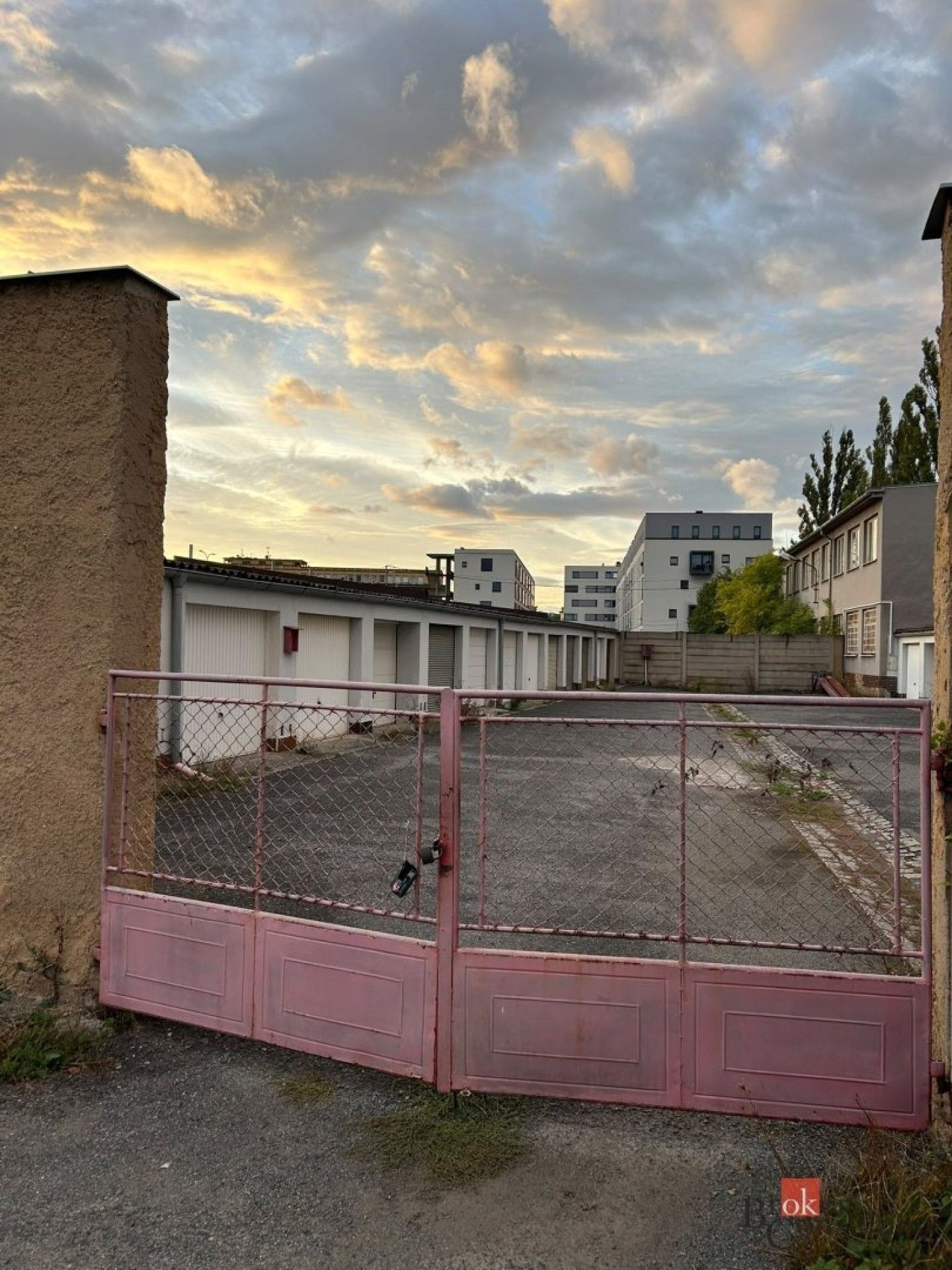 Garáže, Slovanská alej, Plzeň, 15 m² - 2