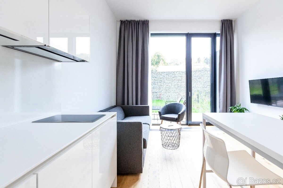 Pronájem byt - Praha, 162 00