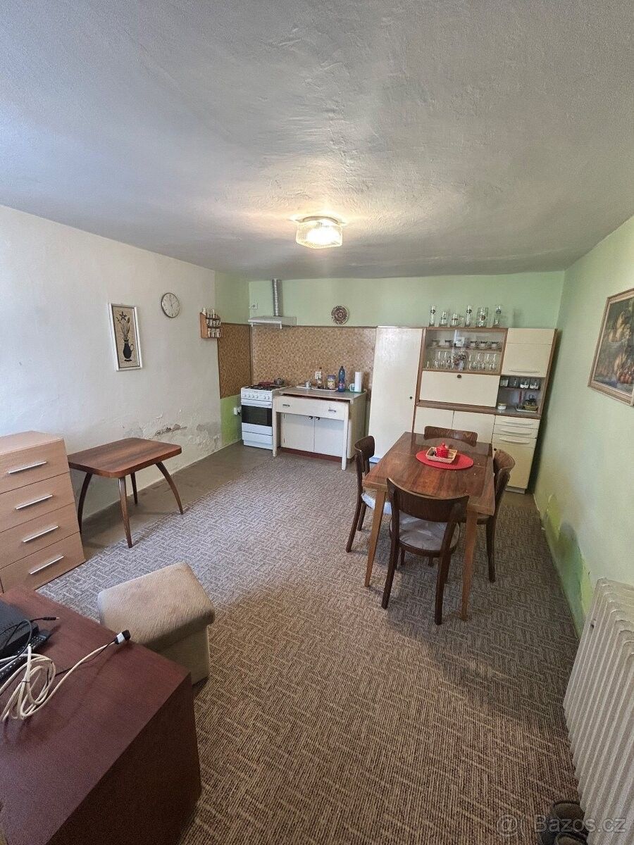 Prodej rodinný dům - Cvrčovice, 691 23