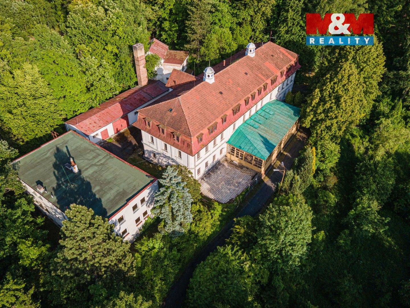 Prodej ubytovací zařízení - Rezek, Nové Město nad Metují, 1 700 m²