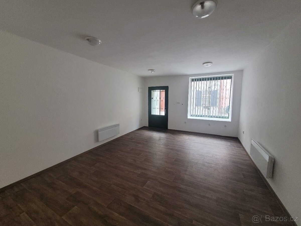 Obchodní prostory, Žatec, 438 01 - 2