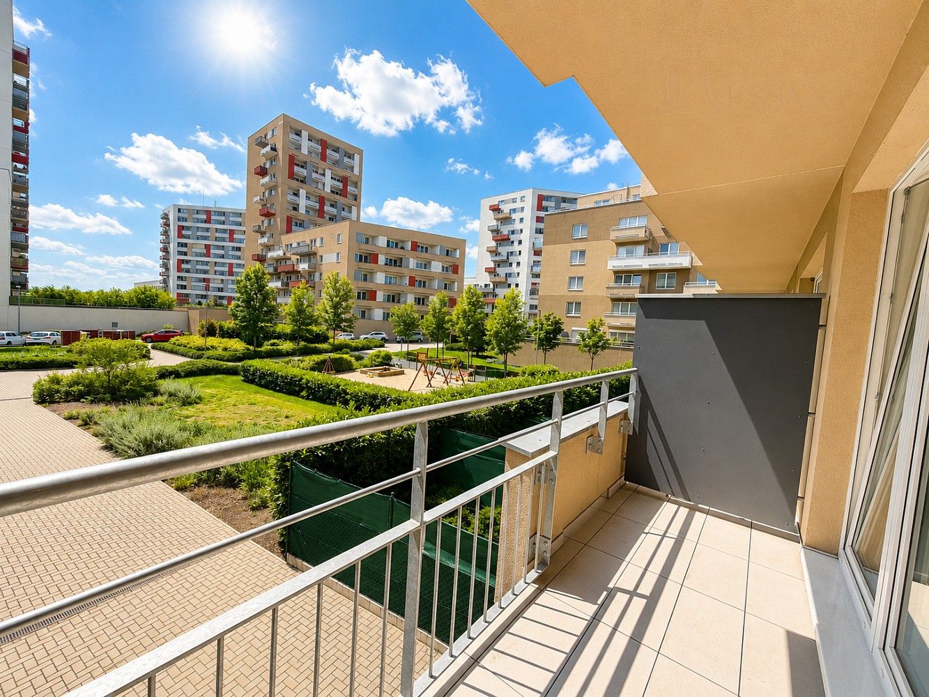 Byt 1+kk · 31,8 m² · Praha - Horní Měcholupy, okres Praha 15, Hlavní město Praha - 3