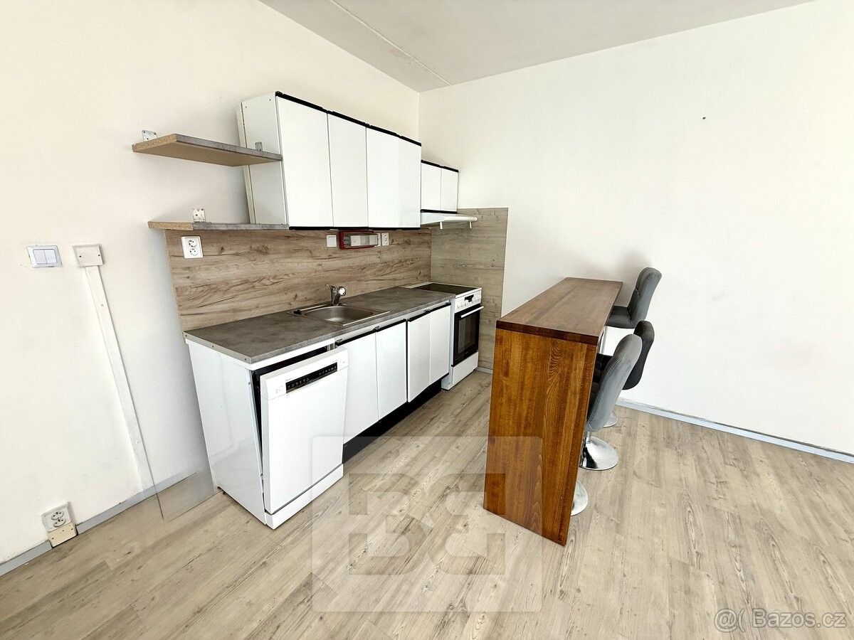 Pronájem byt - Plzeň, 323 00