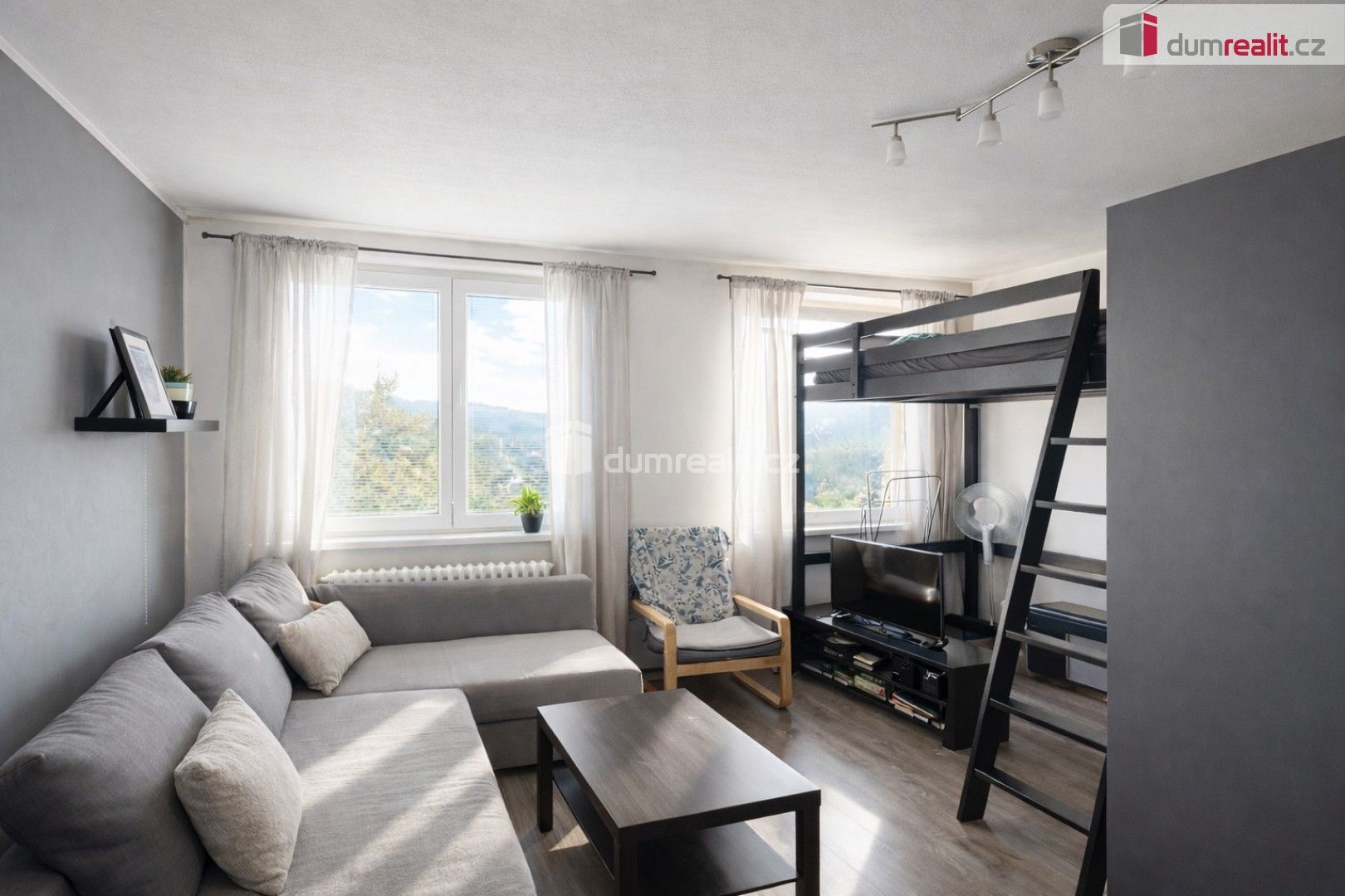 Pronájem byt 1+kk - Spartakiádní, Ústí nad Labem, 32 m²