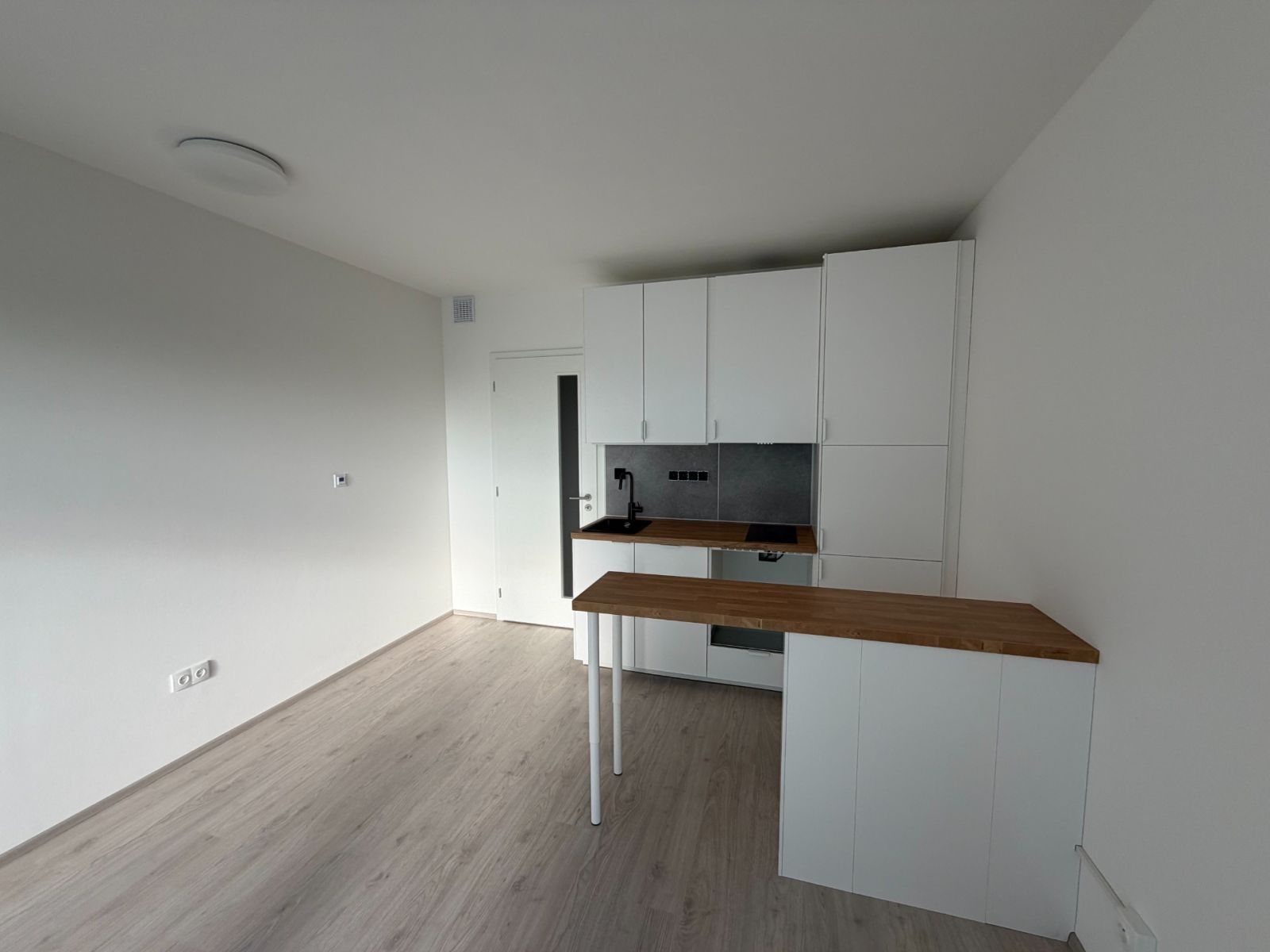 1+kk, Družstevní, Třebíč - Třebíč, Kraj Vysočina, 32 m²