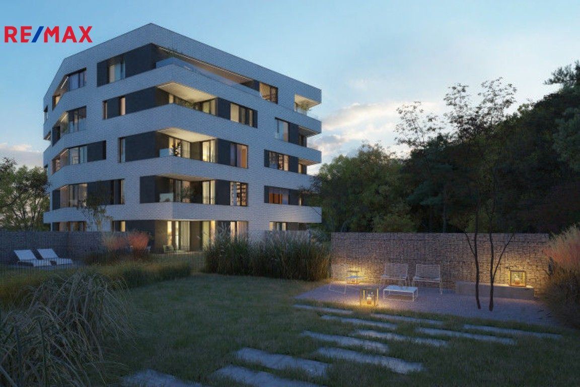 2+kk, U Sluncové, Praha, 56 m²