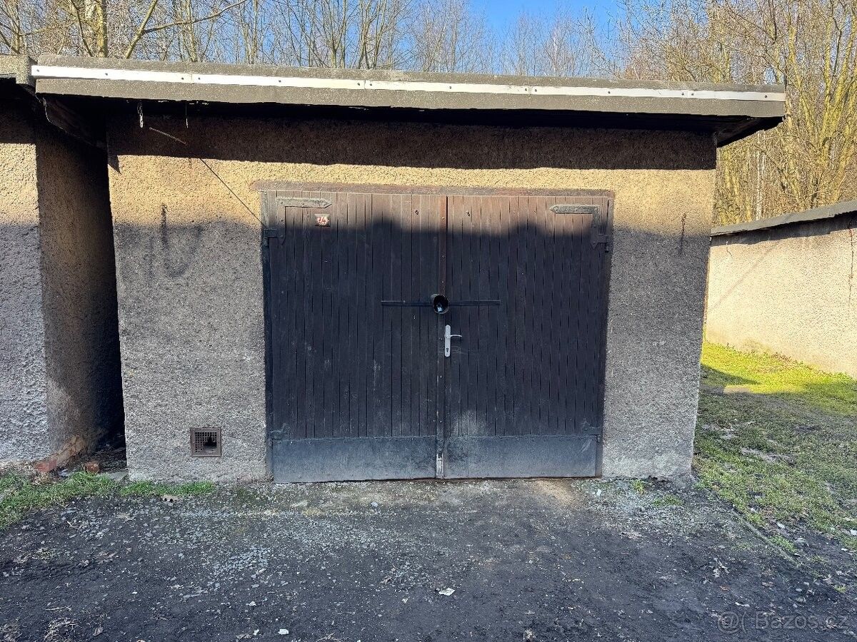 Garáže, Ostrava, 710 00